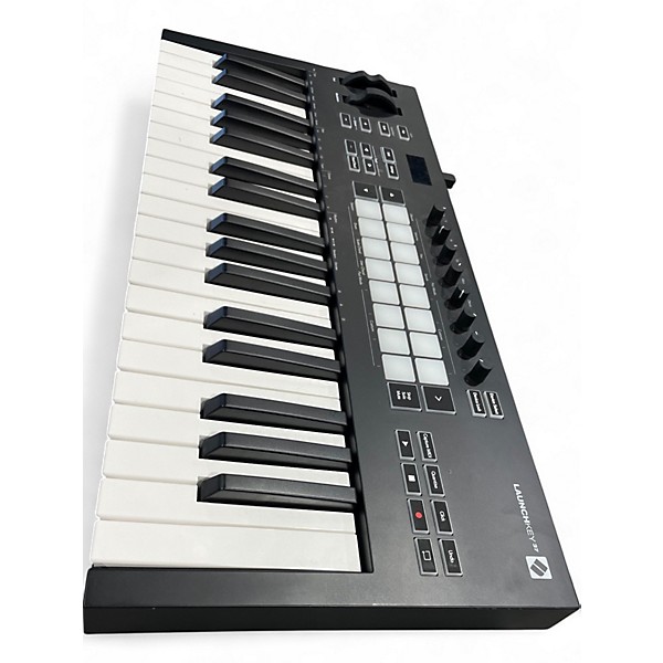 Used Novation LAUNCHKEY 37