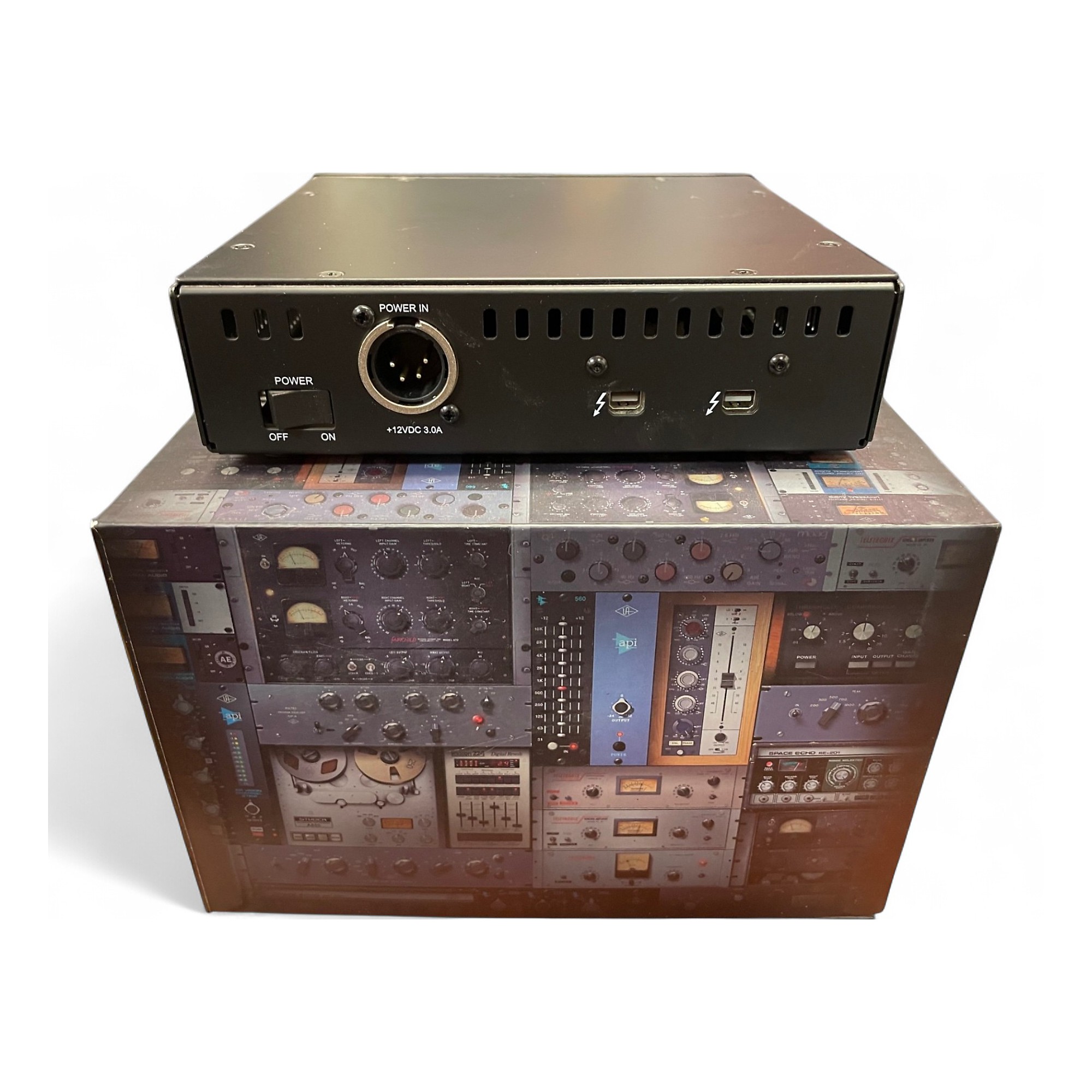 DTM・DAW Universal Audio UAD-2 Satellite OCTO TB2 Universal Audio UAD-2 Satellite Thunderbolt 3 – OCTO Core