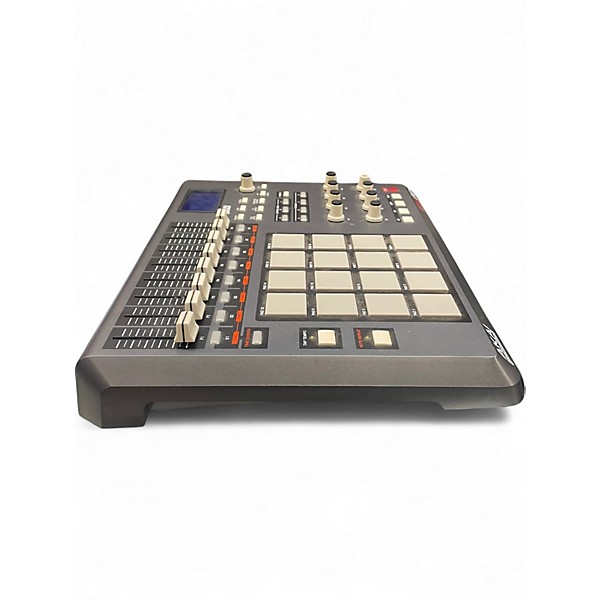 その他 AKAI  MPD32 Used Akai Professional MPD32 MIDI Controller | Guitar Center