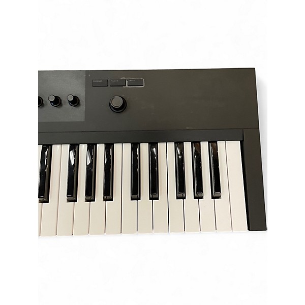 Used Komplete KONTROL A49 MIDI Controller