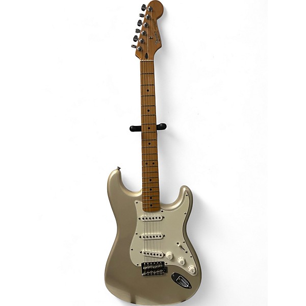 Used Fender 60th Anniversary Standard Stratocaster Blizzard Pearl Solid Body Electric Guitar