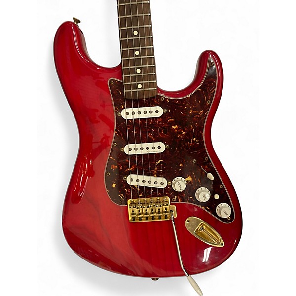 Used Fender Deluxe Stratocaster Candy Apple Red Solid Body Electric Guitar