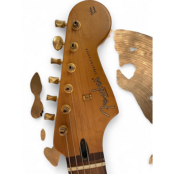 Used Fender Deluxe Stratocaster Candy Apple Red Solid Body Electric Guitar