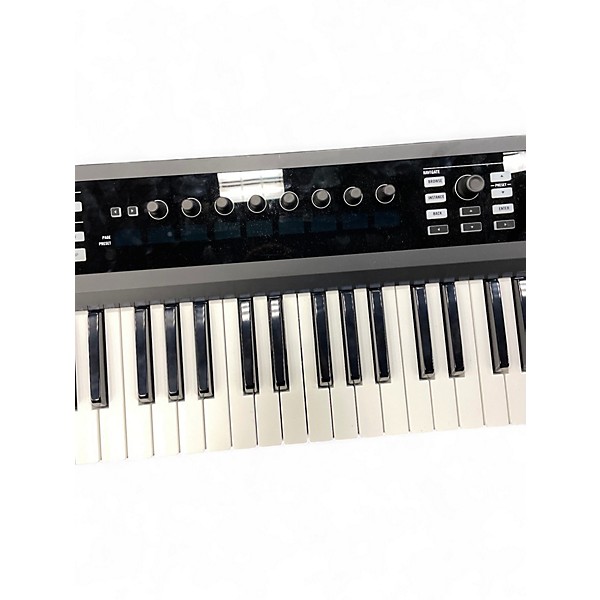 Used Native Instruments Komplete Kontrol S61 MIDI Controller