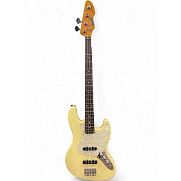 Used Blade tetra standard Alpine White Electric Bass Guitar