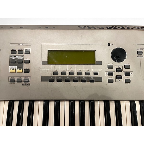 Used Yamaha Motif 6 61 Key Keyboard Workstation | Guitar Center