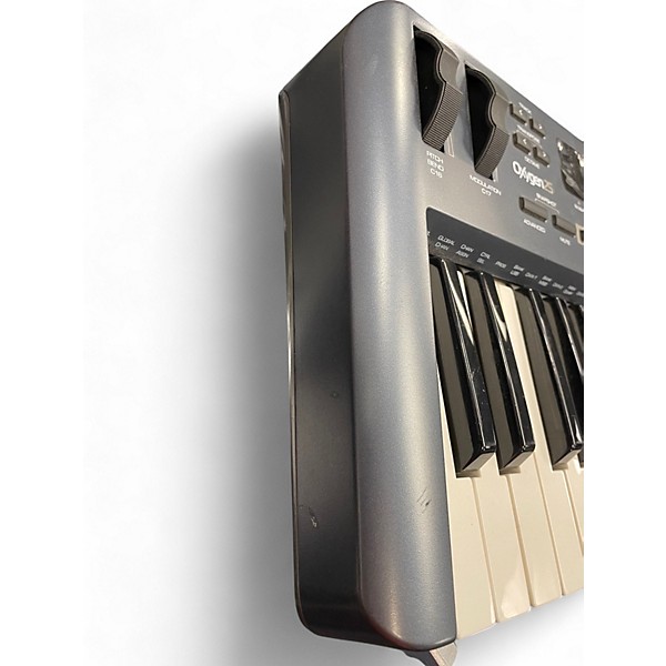 Used M-Audio Oxygen 25 Key MIDI Controller