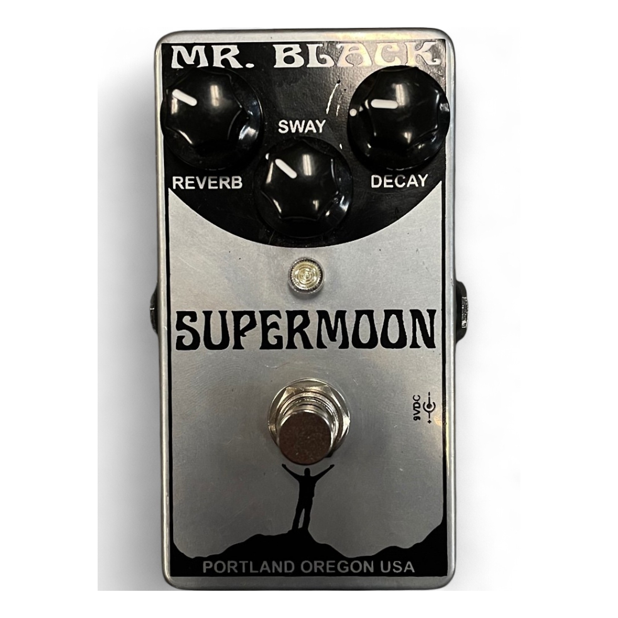 Mr Black - Supermoon Reverb Pedal - YouTube