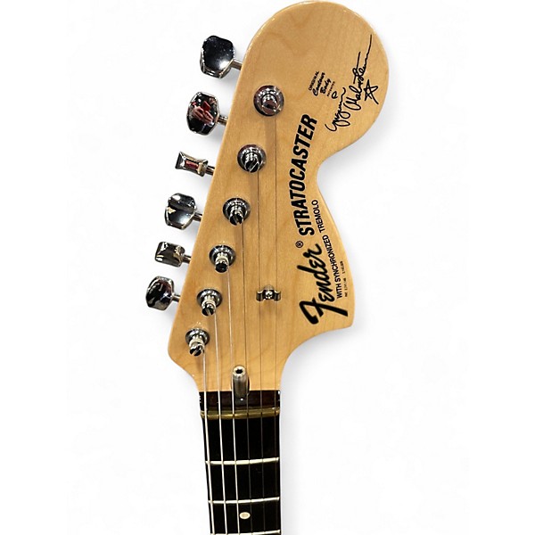 Used Fender Artist Series Yngwie Malmsteen Stratocaster Vintage White Solid Body Electric Guitar