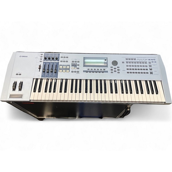 Used Yamaha Motif ES6 61 Key Keyboard Workstation | Guitar