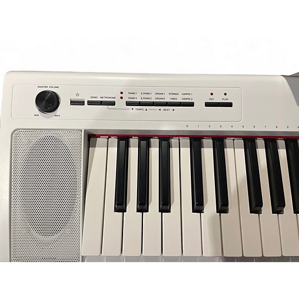 piaggero NP-32 ホワイト　YAMAHA Amazon.com: Yamaha NP32 76-Key Lightweight Portable Keyboard