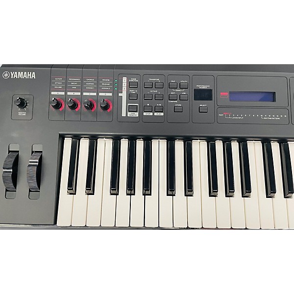 Used Yamaha MX49 49 Key Keyboard Workstation