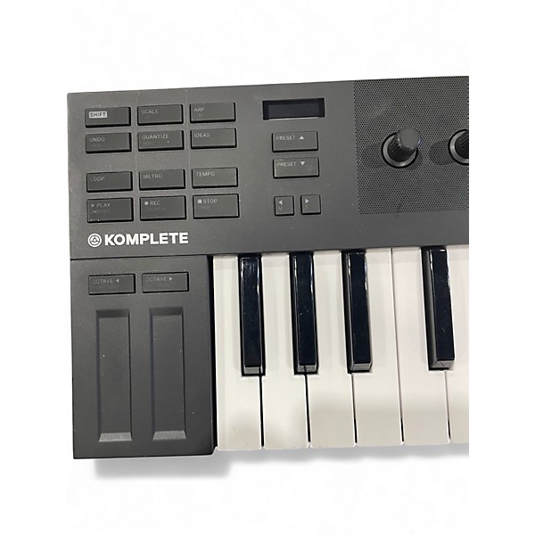 Used Native Instruments KOMPLETE KONTROL M32 MIDI Controller