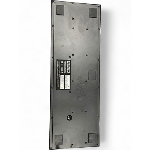 Used Native Instruments KOMPLETE KONTROL M32 MIDI Controller