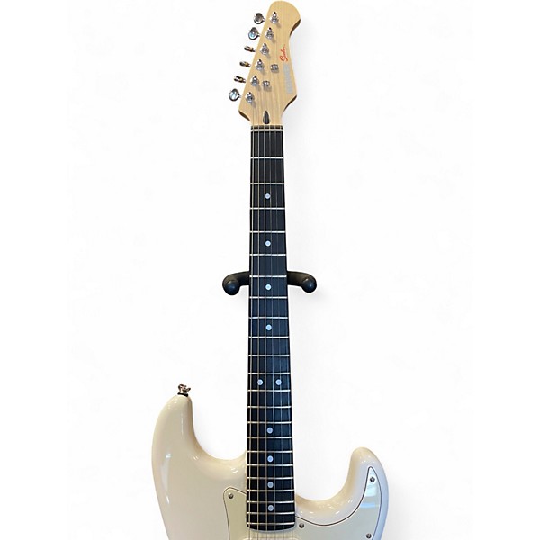 Used Donner Seeker Series HSS Strat Alpine White Solid Body Electric Guitar