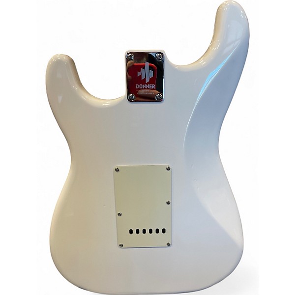 Used Donner Seeker Series HSS Strat Alpine White Solid Body Electric Guitar