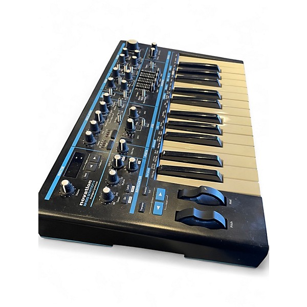 鍵盤楽器 Novation Bass Station2 bass-station-II-top-2400-