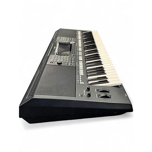 Used Yamaha PSRS975 Keyboard Workstation