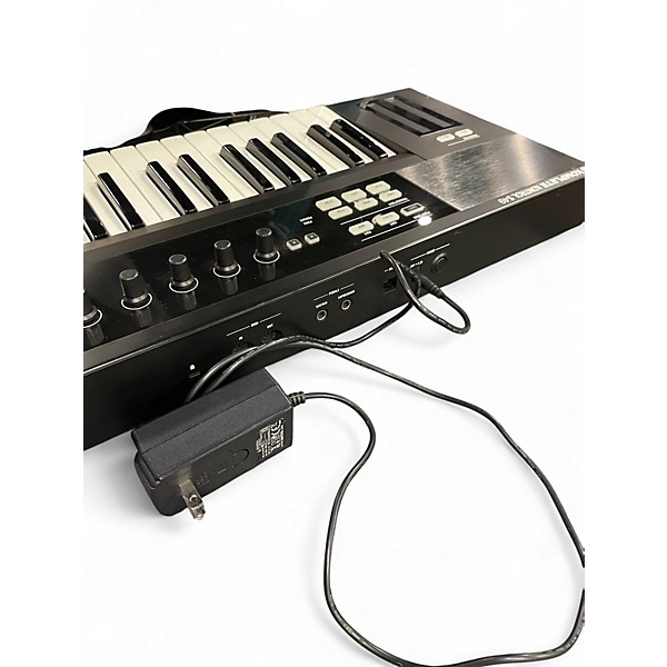 Used Native Instruments Komplete Kontrol S49 MIDI Controller