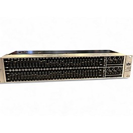 Used Behringer ULTRAGRAPH PRO EQ Powered Mixer