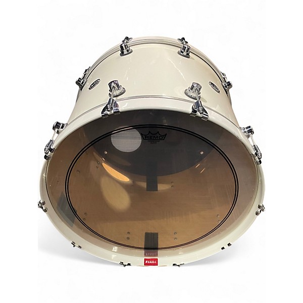Used DW 24in Performance Series Bass Drum White Drum