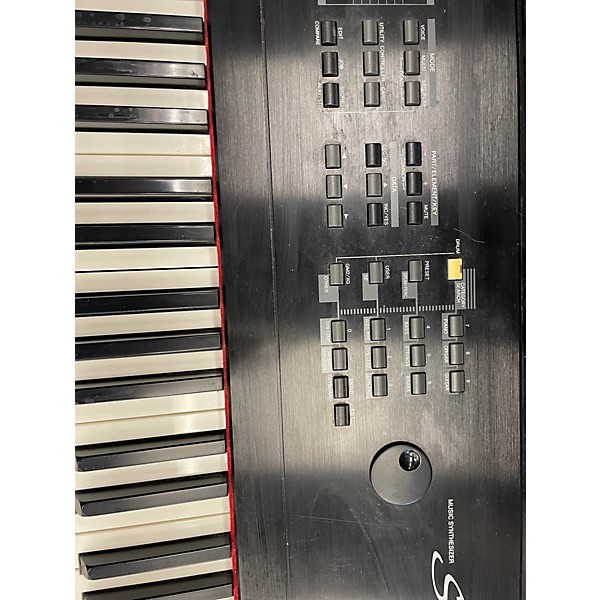 Used Yamaha S08 88 Key Synthesizer