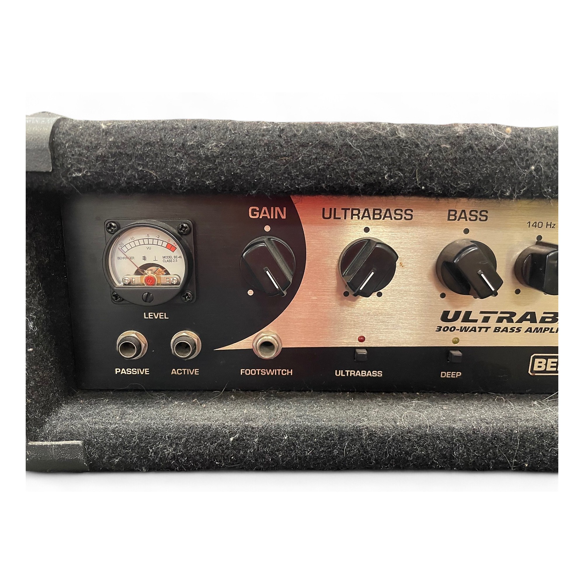 BEHRINGER BX3000T ベース用アンプ 現状品 BEHRINGER BX3000T ベース用