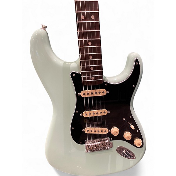 Used Fender Vintera II '70s Stratocaster Surf Green Solid Body Electric Guitar