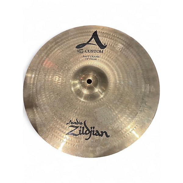 A Zildjian Fast Crash Zildjian A0264 14 Inch Fast Crash Cymbal