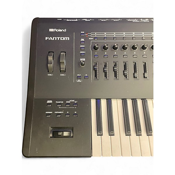 Used Roland Fantom 6 Keyboard Workstation