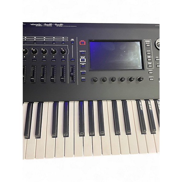 Used Roland Fantom 6 Keyboard Workstation