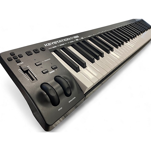DTM・DAW M-AUDIO KEYSTATION61 Mk3 M-Audio Keystation 61 MK3 USB MIDI Controller, 61-Key | zZounds