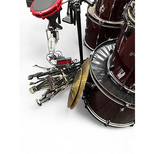 Used SPL 5 Piece kicker complete with cymbals and hardware RED Drum Kit