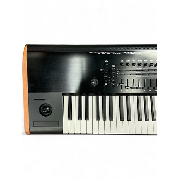 Used KORG Kronos 2 Keyboard Workstation