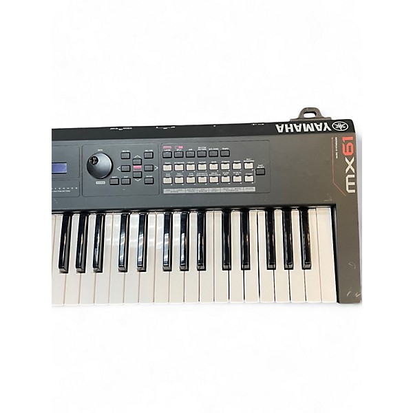Used Yamaha MX61 61 Key Keyboard Workstation