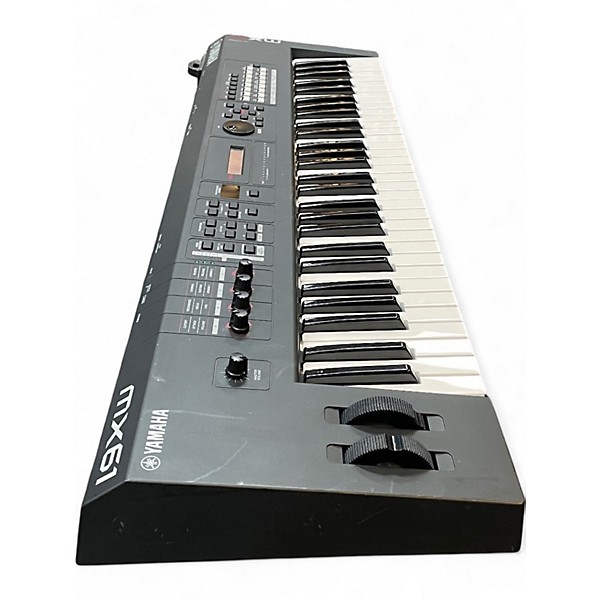 Used Yamaha MX61 61 Key Keyboard Workstation