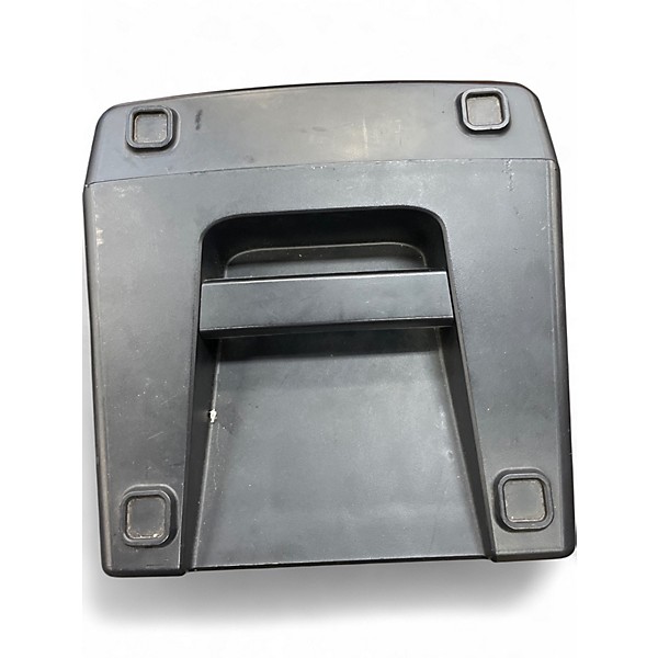 Used Mackie dlm8 Powered Speaker