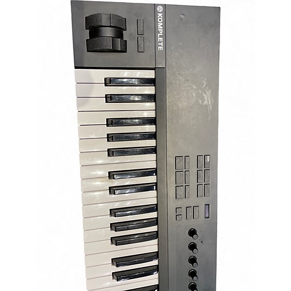 Used Native Instruments Komplete Kontrol A61 MIDI Controller