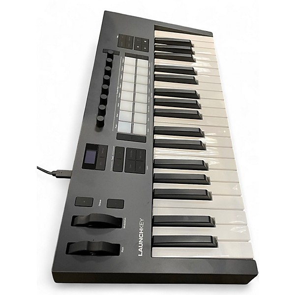 Used Novation Launch Key 37 Mk4 MIDI Controller | Guitar Center