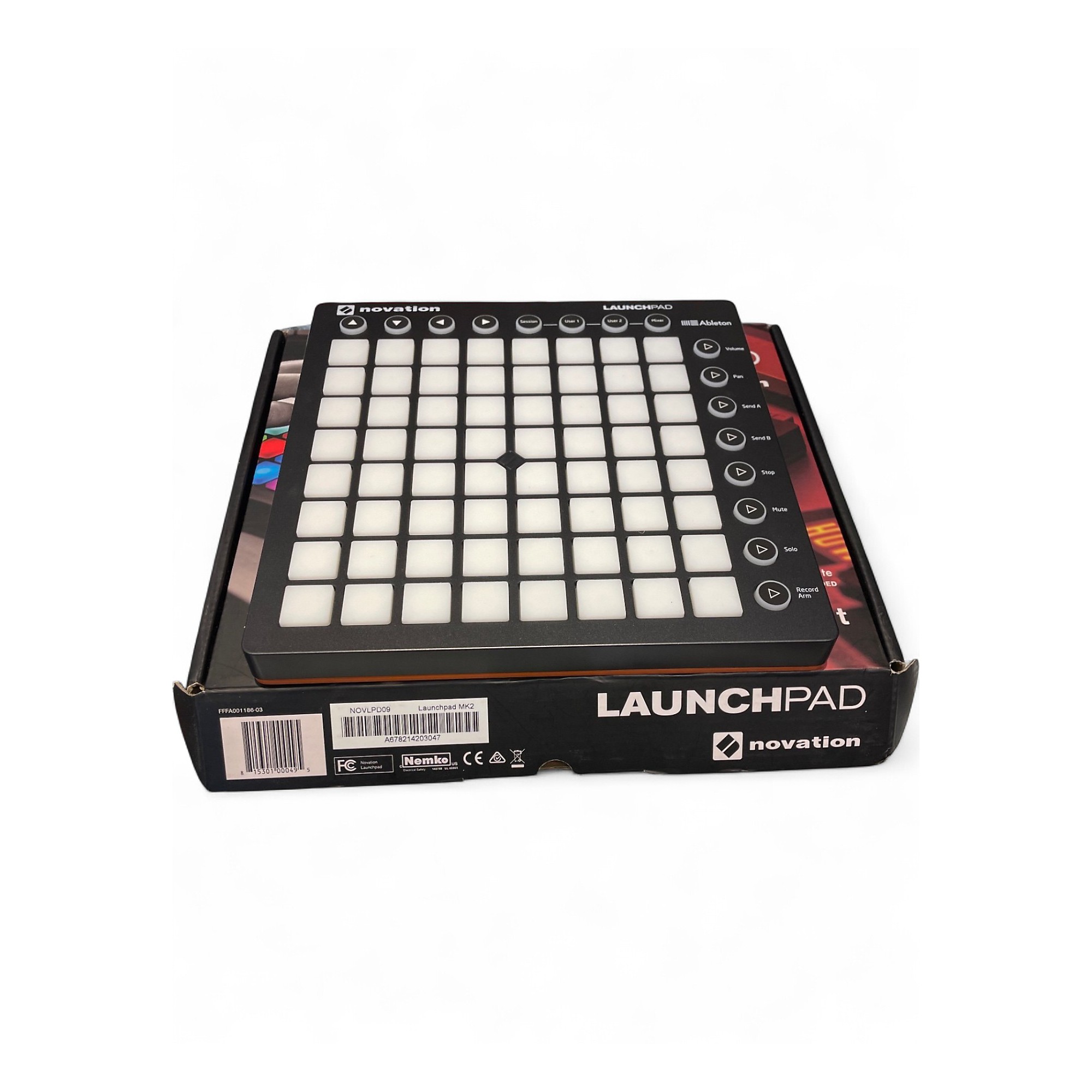 Novation Launchpad X MIDIコントローラー Novation_LaunchpadX_01.jpg