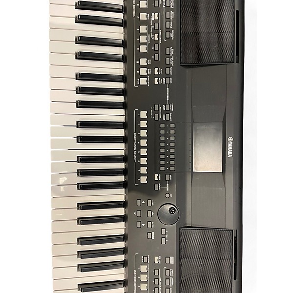 Used Yamaha PSRSX-600 Keyboard Workstation