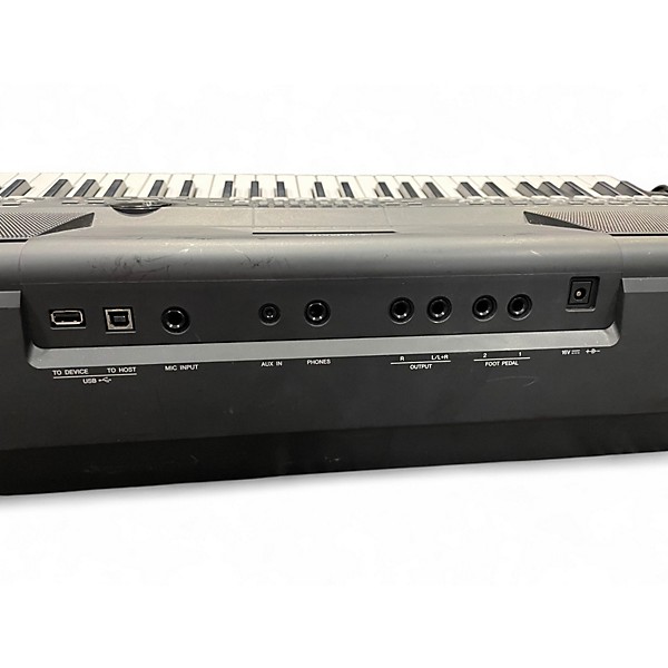 Used Yamaha PSRSX-600 Keyboard Workstation