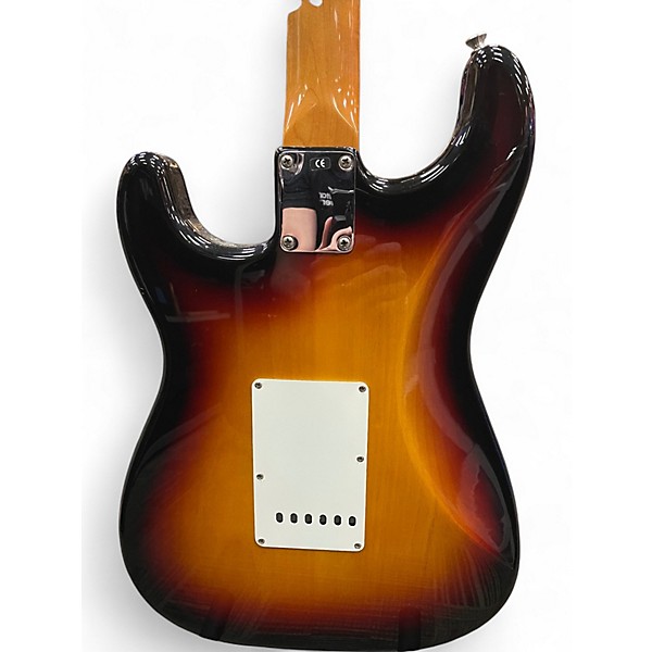 Used Fender 1960S Stratocaster 3 Color Sunburst Solid Body Electric Guitar