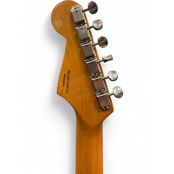 Used Fender 1960S Stratocaster 3 Color Sunburst Solid Body Electric Guitar