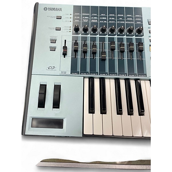 Used Yamaha Motif XS6 61 Key Keyboard Workstation | Guitar Center