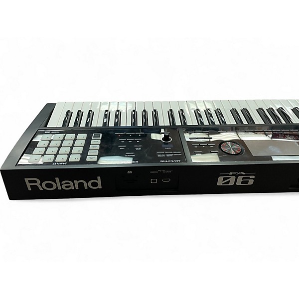 Used Roland Fantom 06 Keyboard Workstation