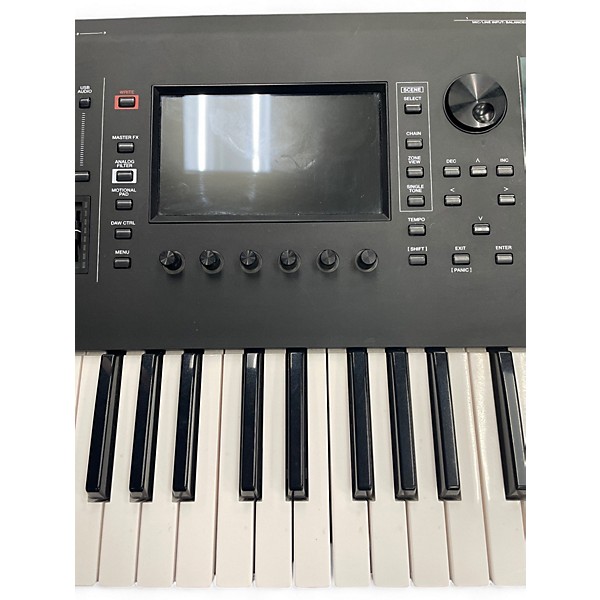 Used Roland Fantom 6 Keyboard Workstation