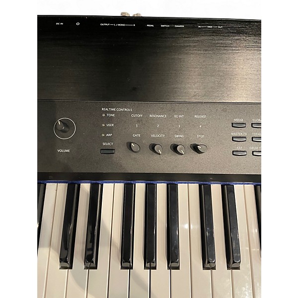 Used KORG Krome 88 Key Keyboard Workstation