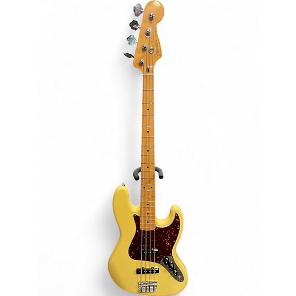 Used Fender Player Jazz Bass Buttercream Electric Bass Guitar