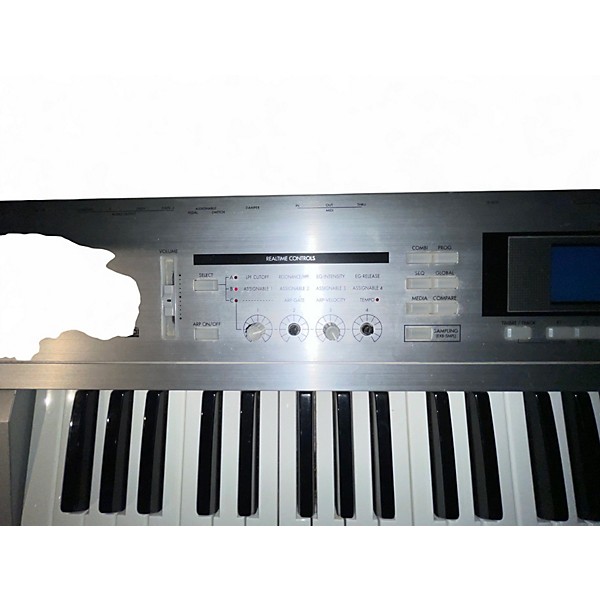 Used KORG Triton Le 88 Key Keyboard Workstation